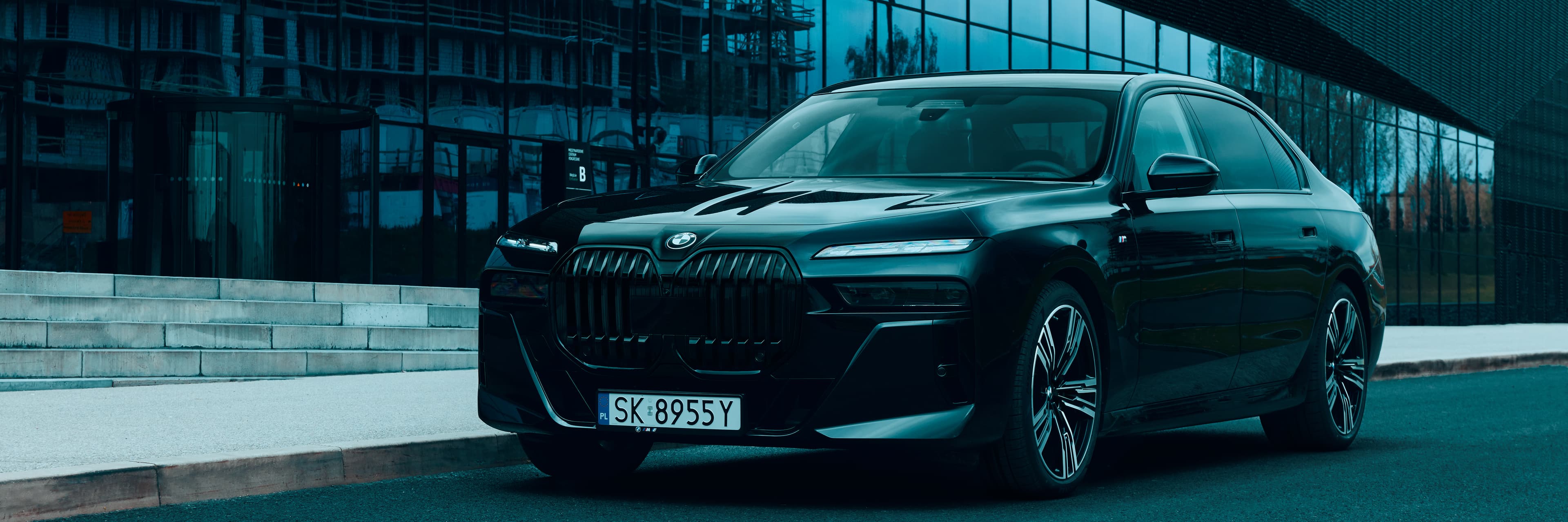 exclusive car image